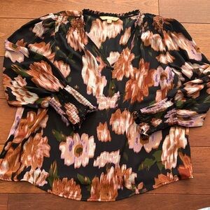 Chic Floral Blouse with Earthy Tones